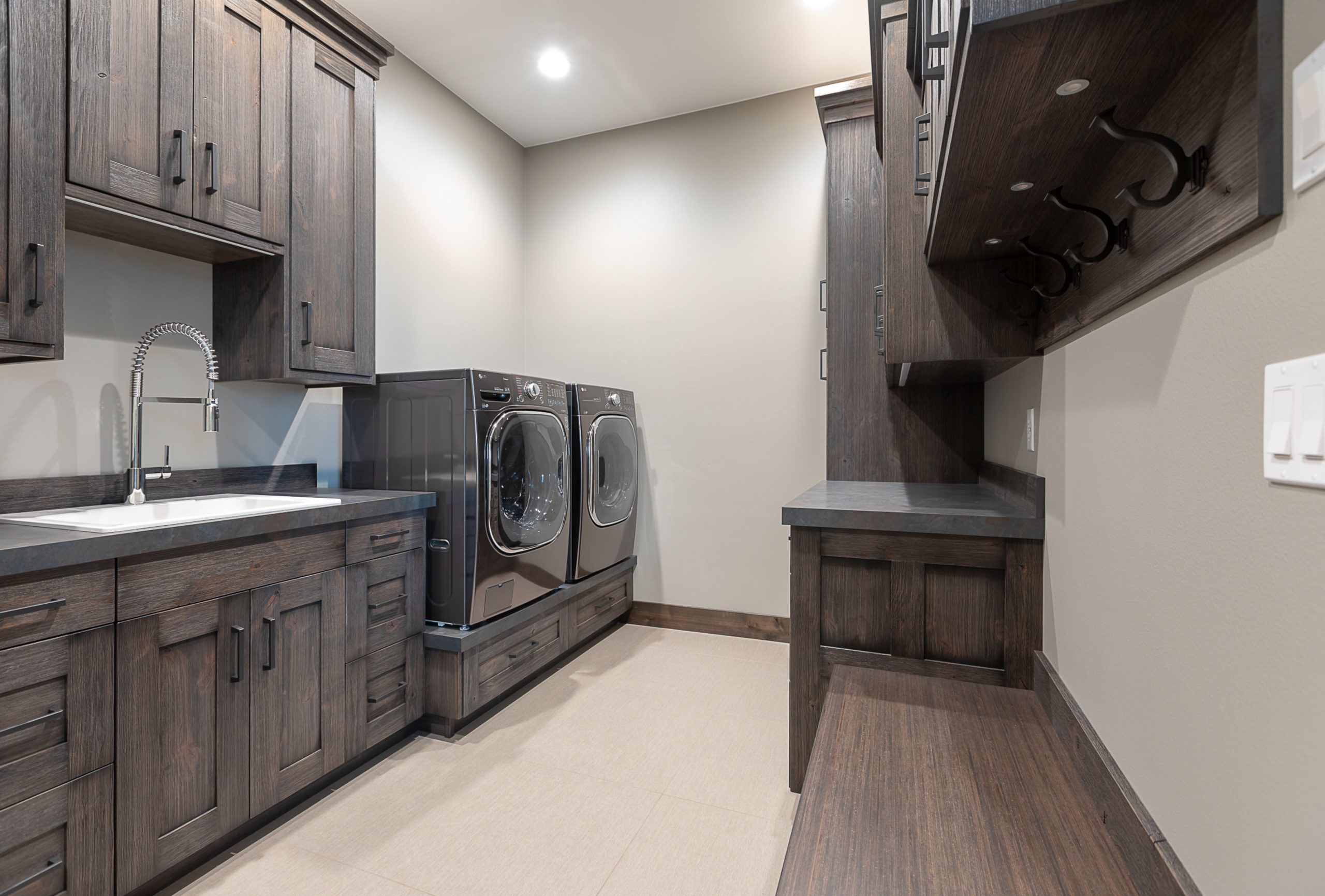 Laundry room with farmhouse sink